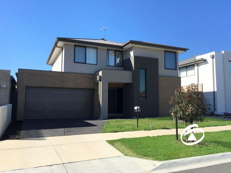 8 Nolan Crescent, Officer VIC 3809