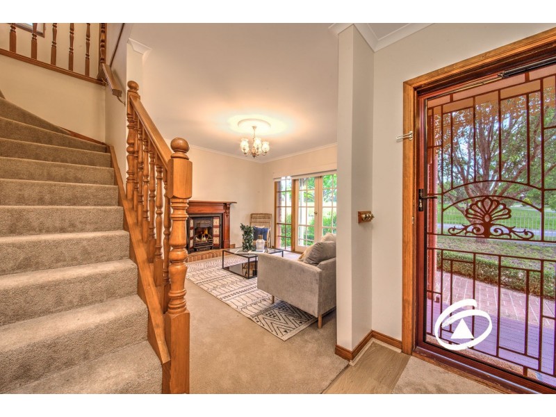 61 Albrecht Avenue, Berwick VIC 3806