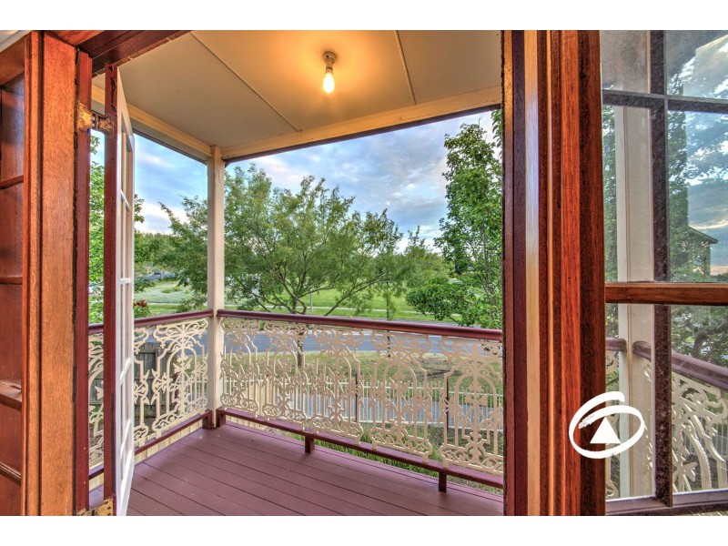 61 Albrecht Avenue, Berwick VIC 3806