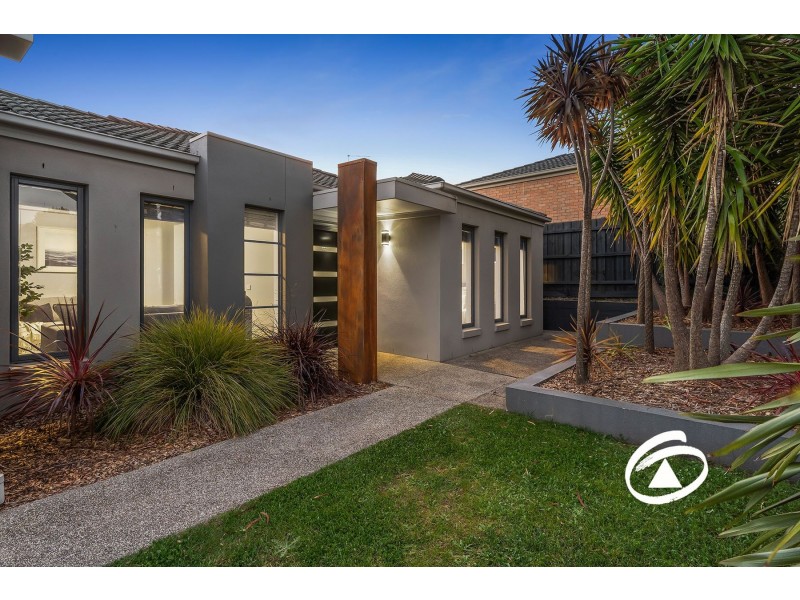 30 Lorikeet Drive, Berwick VIC 3806