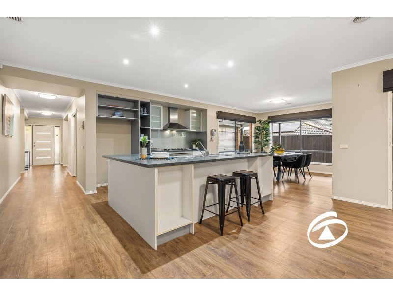 30 Lorikeet Drive, Berwick VIC 3806