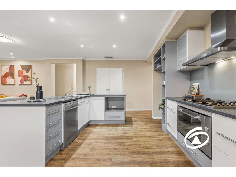 30 Lorikeet Drive, Berwick VIC 3806