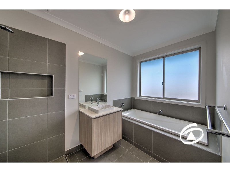 512 Kenilworth Avenue, Beaconsfield VIC 3807