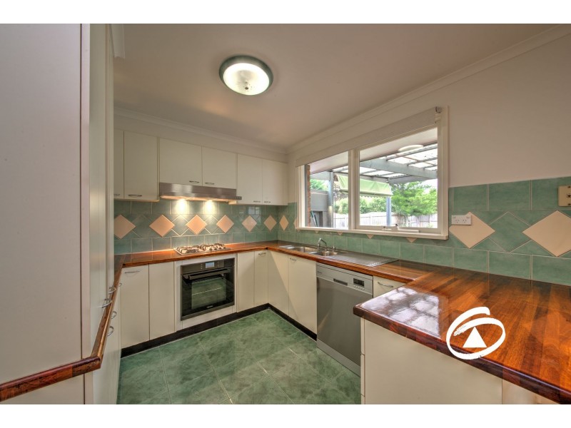 9 Barondi Avenue, Narre Warren VIC 3805