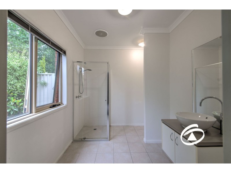 8 Murchison Link, Pakenham VIC 3810