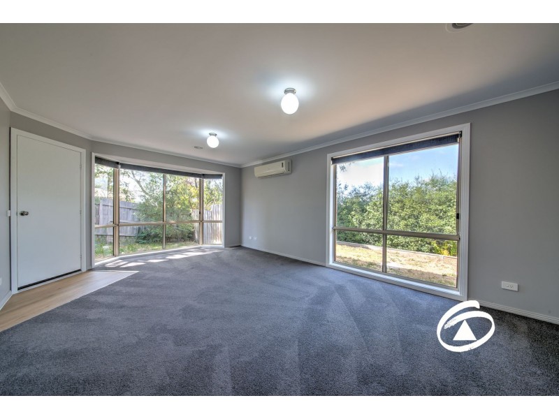4 Tonia Court, Pakenham VIC 3810