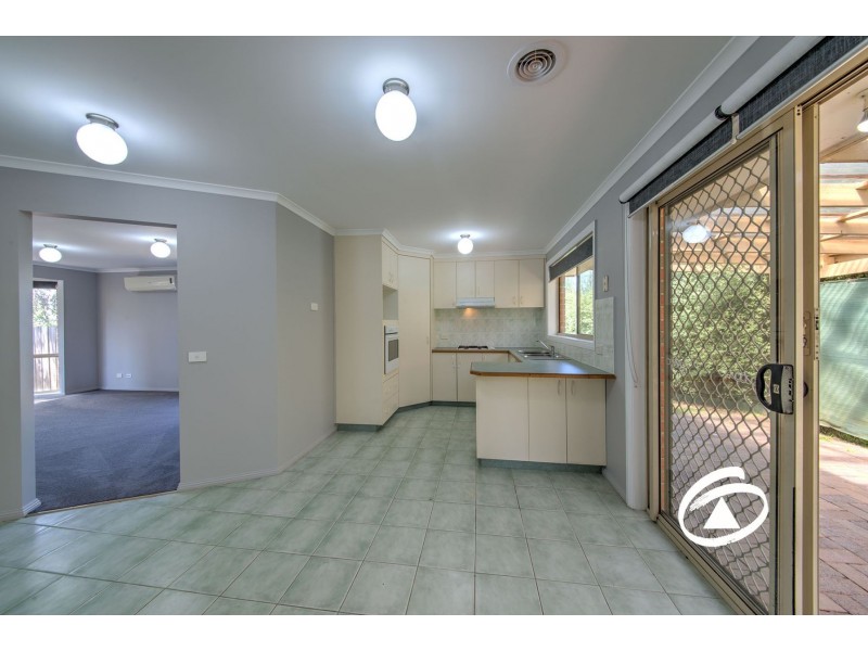 4 Tonia Court, Pakenham VIC 3810