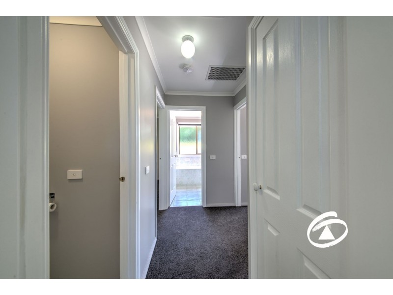 4 Tonia Court, Pakenham VIC 3810