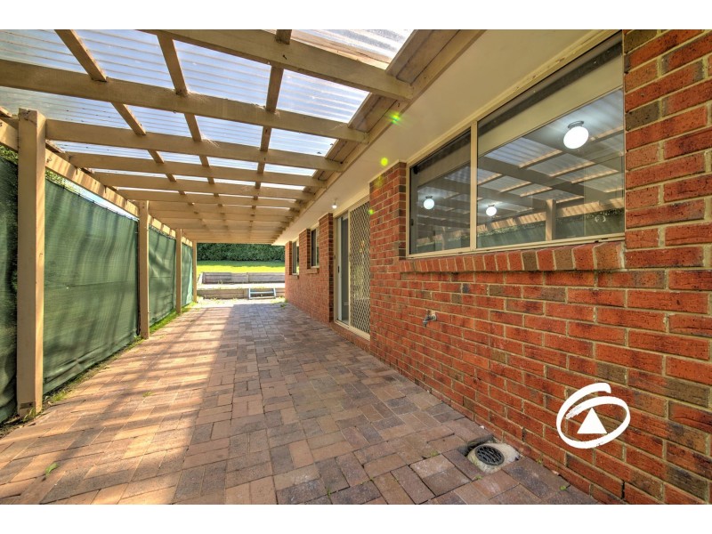 4 Tonia Court, Pakenham VIC 3810