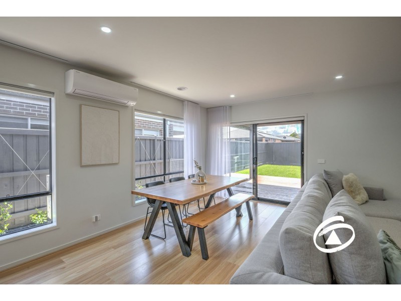 63 Petaluma Crescent, Officer VIC 3809