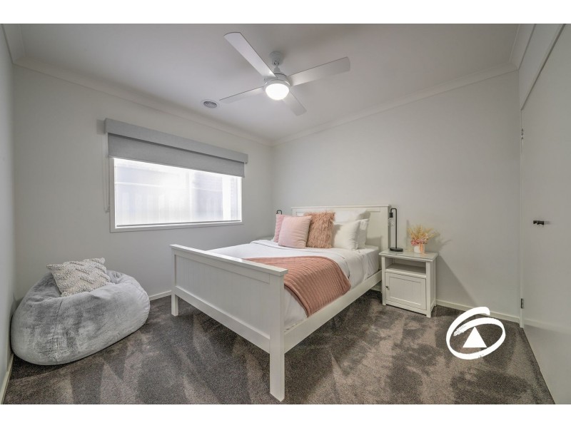 63 Petaluma Crescent, Officer VIC 3809