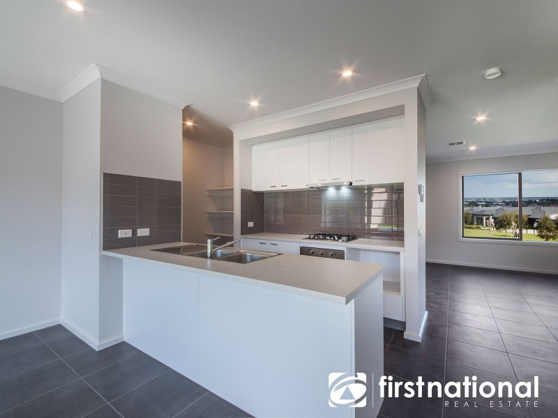 10 Todd Lane, Pakenham VIC 3810