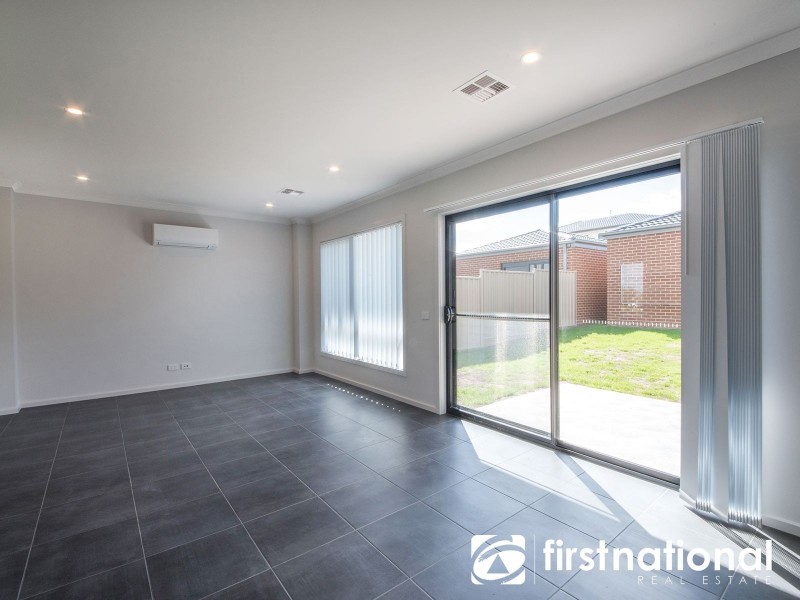 10 Todd Lane, Pakenham VIC 3810