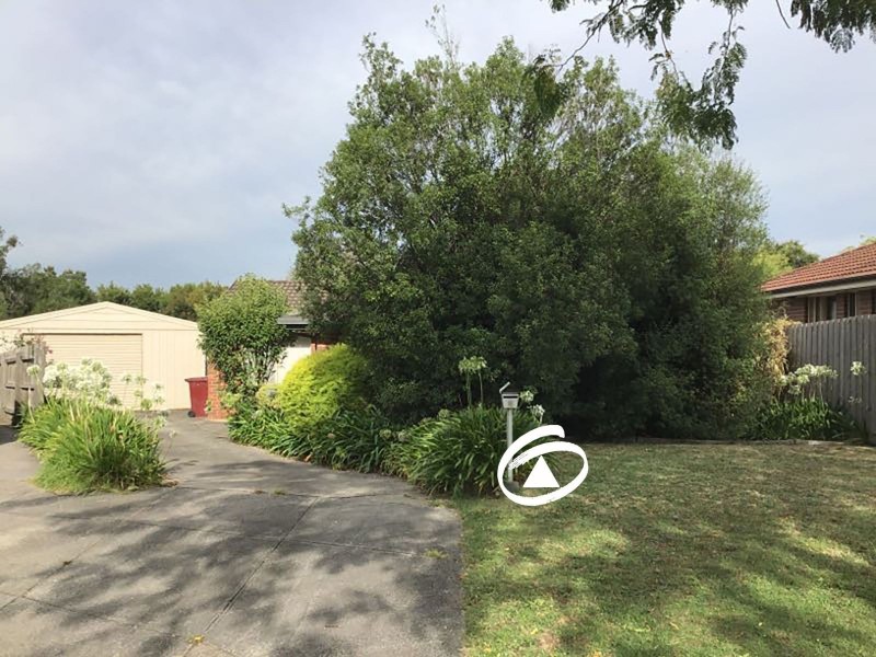 6 Moloney Court, Berwick VIC 3806