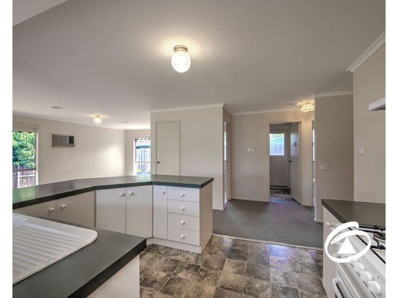 6 Moloney Court, Berwick VIC 3806