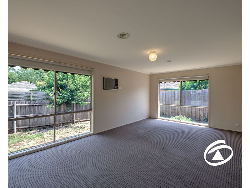 6 Moloney Court, Berwick VIC 3806