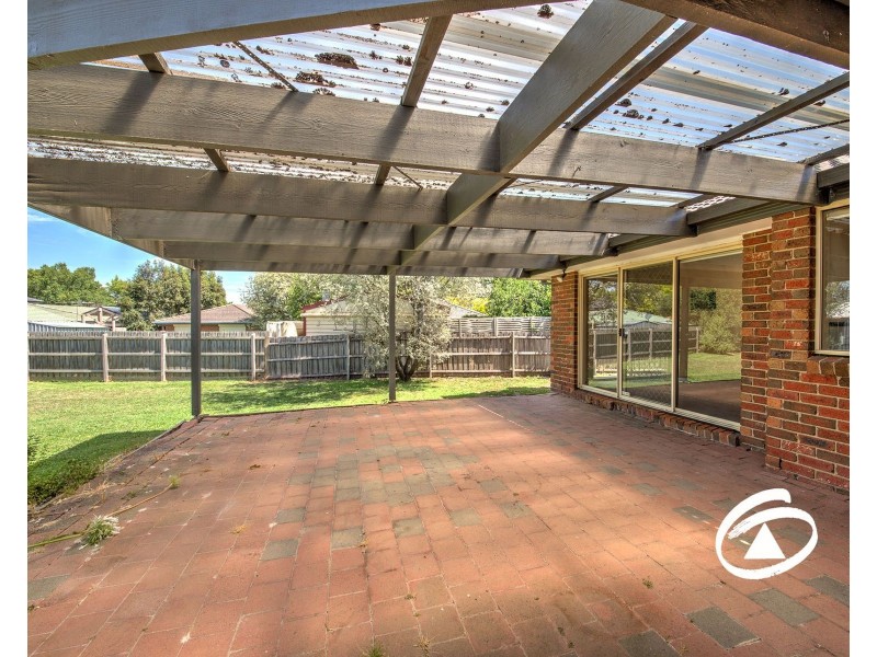 6 Moloney Court, Berwick VIC 3806