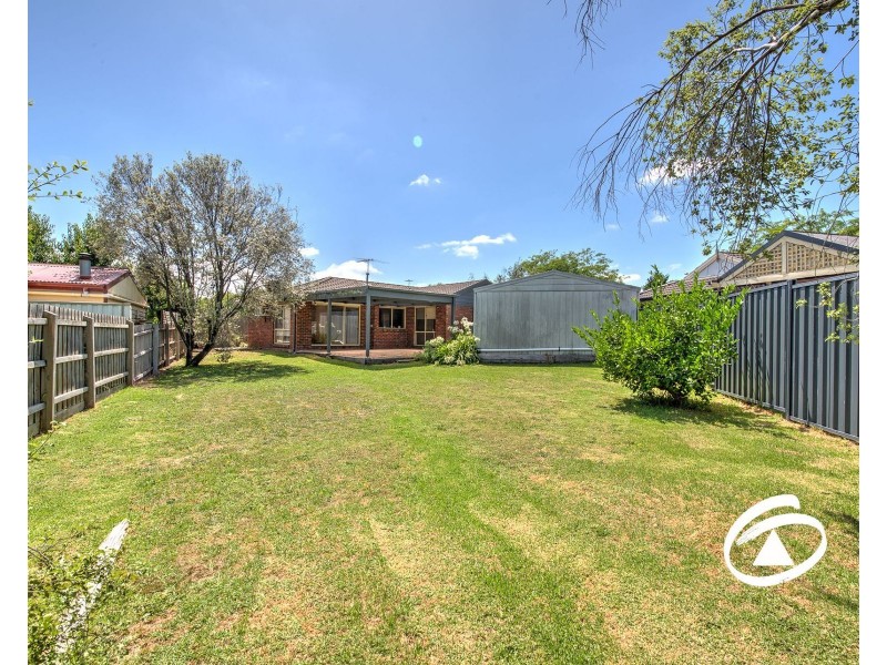 6 Moloney Court, Berwick VIC 3806