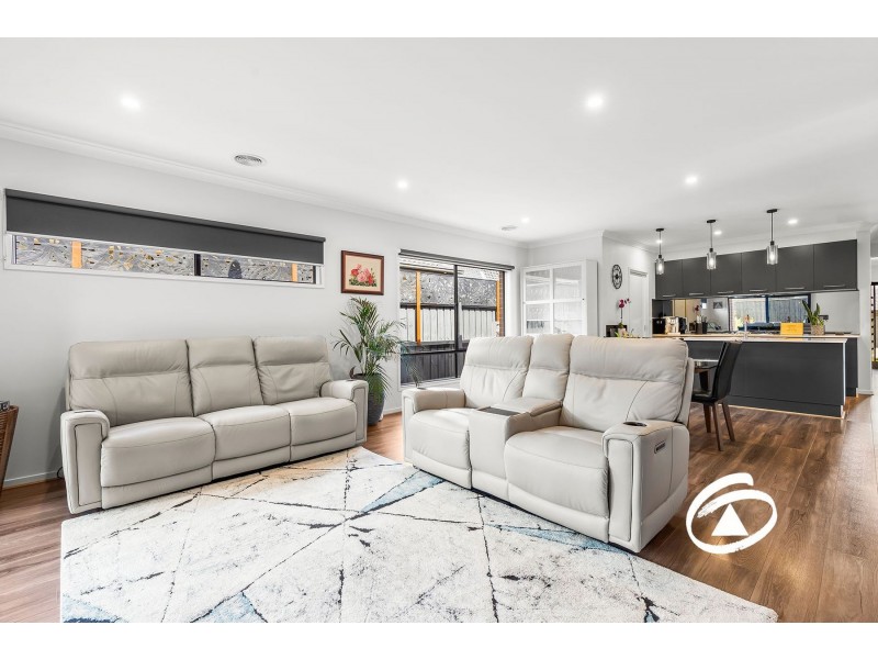 28 Burgess Avenue, Officer VIC 3809
