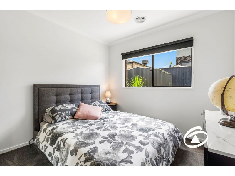 28 Burgess Avenue, Officer VIC 3809