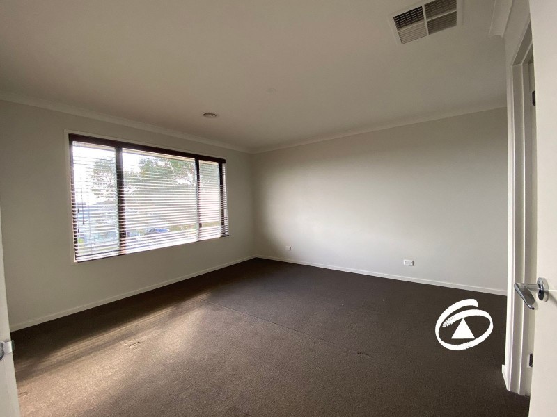 17 Blacksmith Way, Clyde North VIC 3978