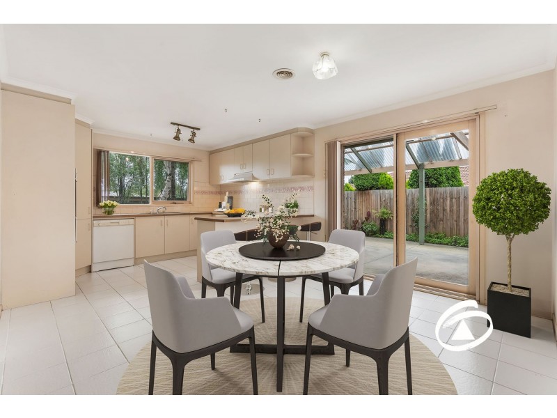 7 Hedgeley Drive, Berwick VIC 3806