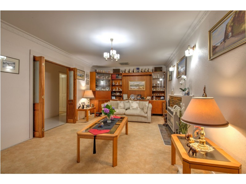 16 York Road, Berwick VIC 3806