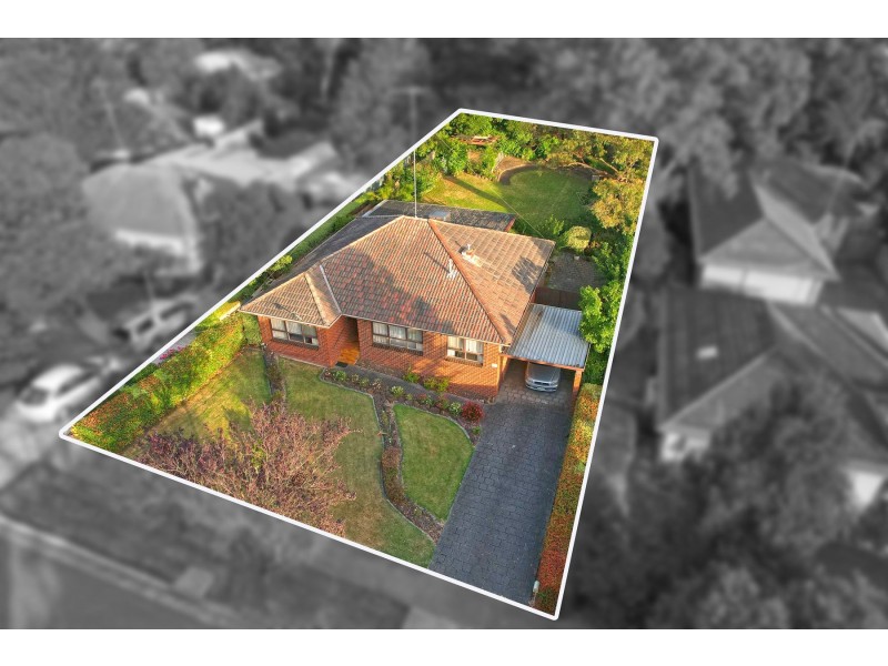 16 York Road, Berwick VIC 3806