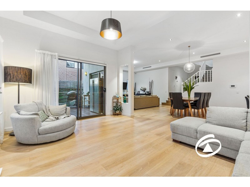 8 Araluen Rise, Narre Warren VIC 3805