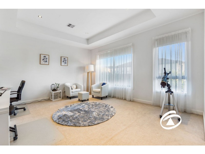 8 Araluen Rise, Narre Warren VIC 3805