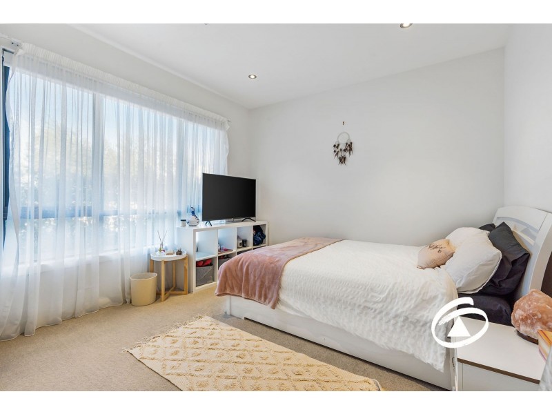 8 Araluen Rise, Narre Warren VIC 3805