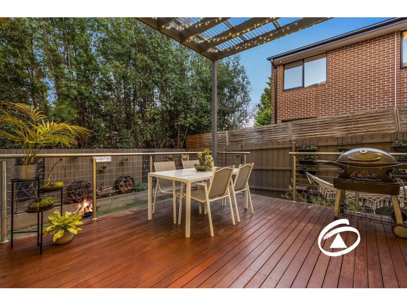 8 Araluen Rise, Narre Warren VIC 3805