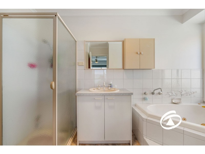 94 Justin Circuit, Hampton Park VIC 3976