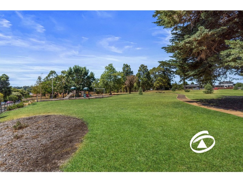 94 Justin Circuit, Hampton Park VIC 3976