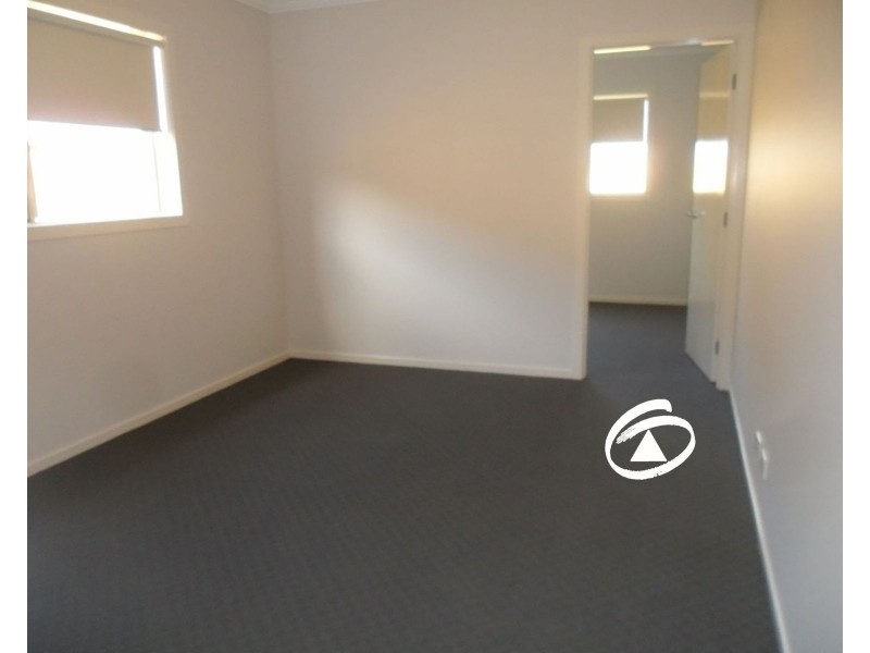 34 Denton Drive, Officer VIC 3809