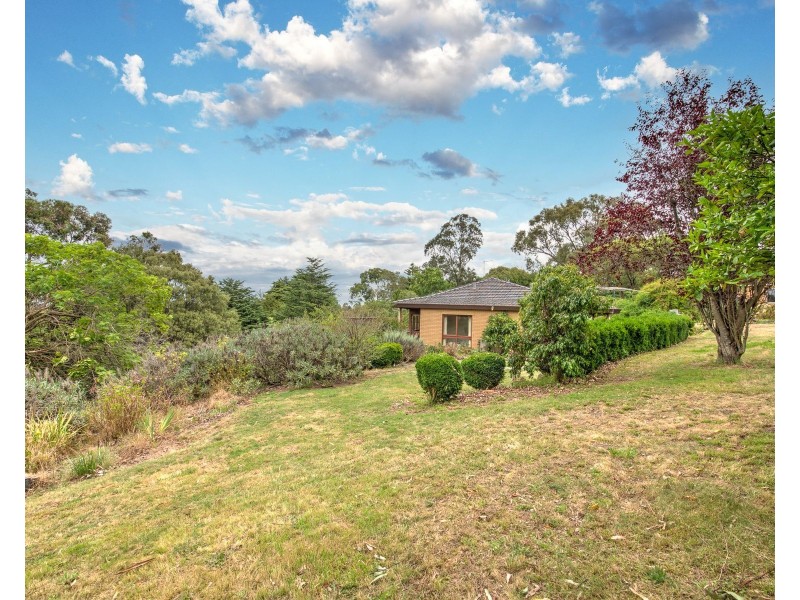 1 Marks Court, Harkaway VIC 3806