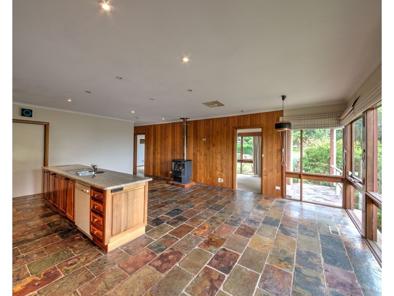 1 Marks Court, Harkaway VIC 3806