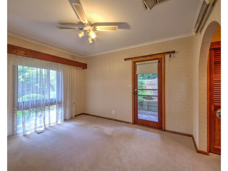 1 Marks Court, Harkaway VIC 3806