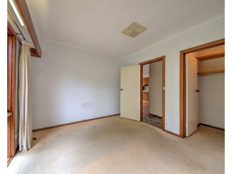 1 Marks Court, Harkaway VIC 3806