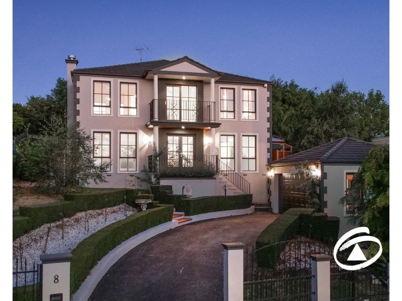 8 Telford Drive, Berwick VIC 3806