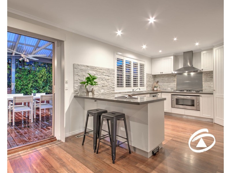 8 Telford Drive, Berwick VIC 3806