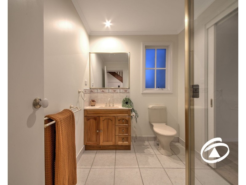 8 Telford Drive, Berwick VIC 3806