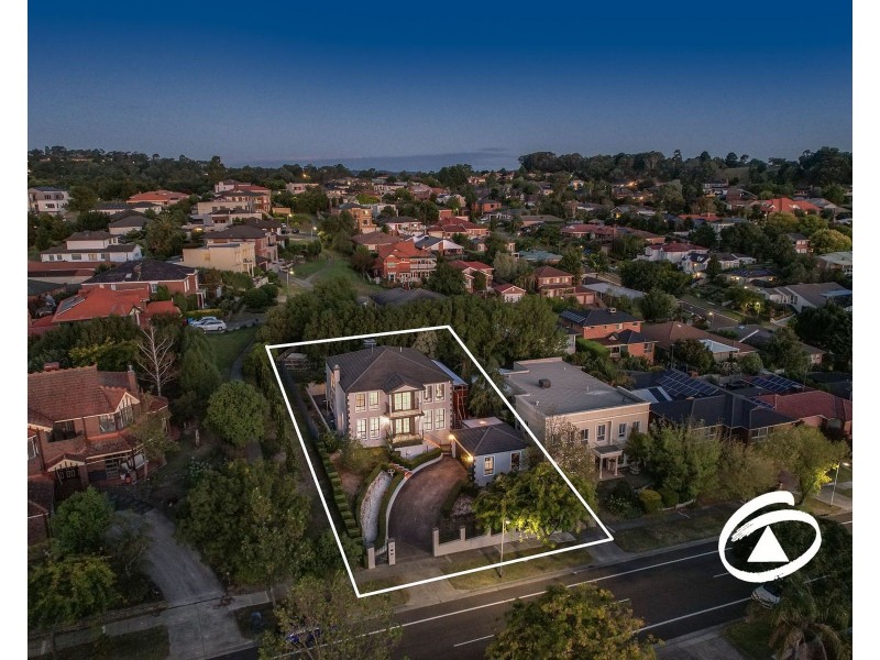 8 Telford Drive, Berwick VIC 3806