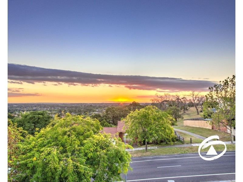 8 Telford Drive, Berwick VIC 3806