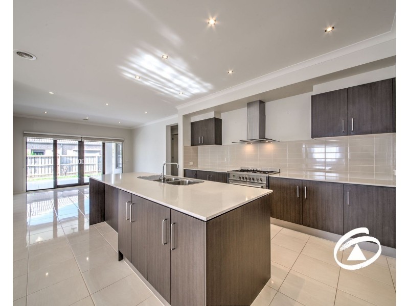 11 Madison Place, Officer VIC 3809