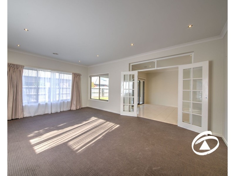 11 Madison Place, Officer VIC 3809