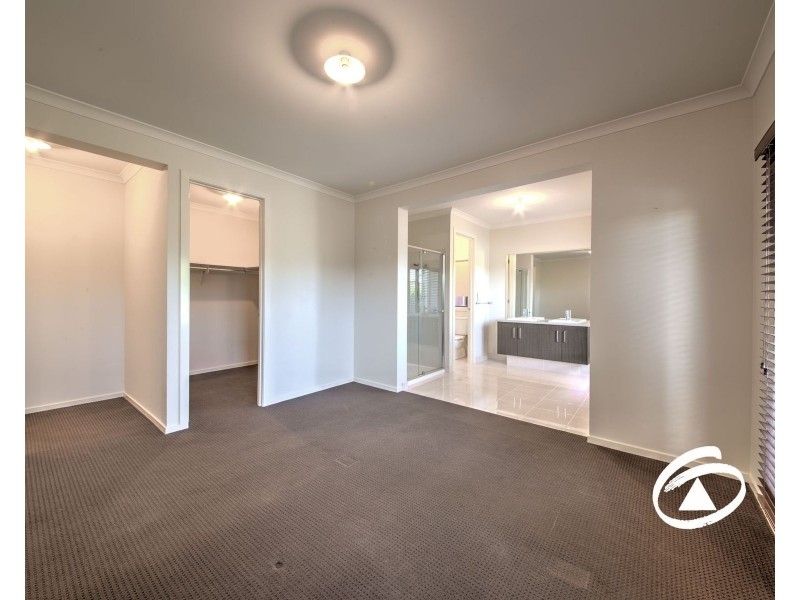 11 Madison Place, Officer VIC 3809