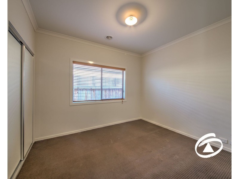 11 Madison Place, Officer VIC 3809