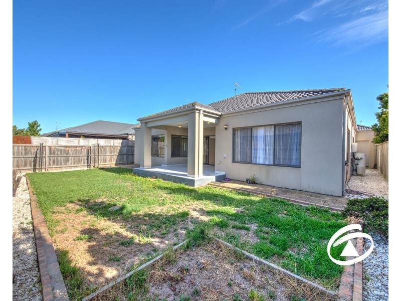 11 Madison Place, Officer VIC 3809