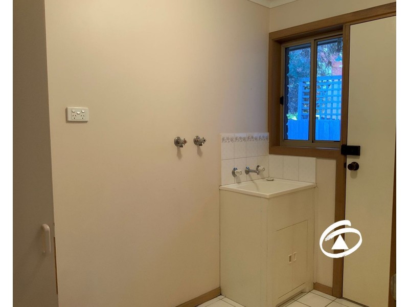 2/20 Temby Close, Endeavour Hills VIC 3802